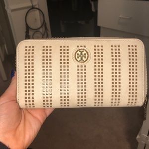 Tory burch full wallet